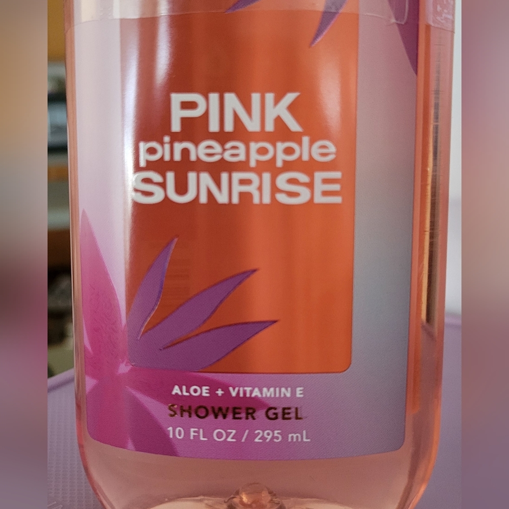 Bath & Body Pink Pineapple š Sunrise - Picture 8 of 8